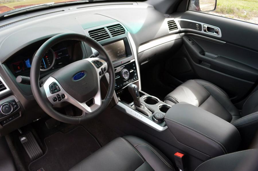  Ford Explorer Sport 2012 года  (фото 34 из 94)